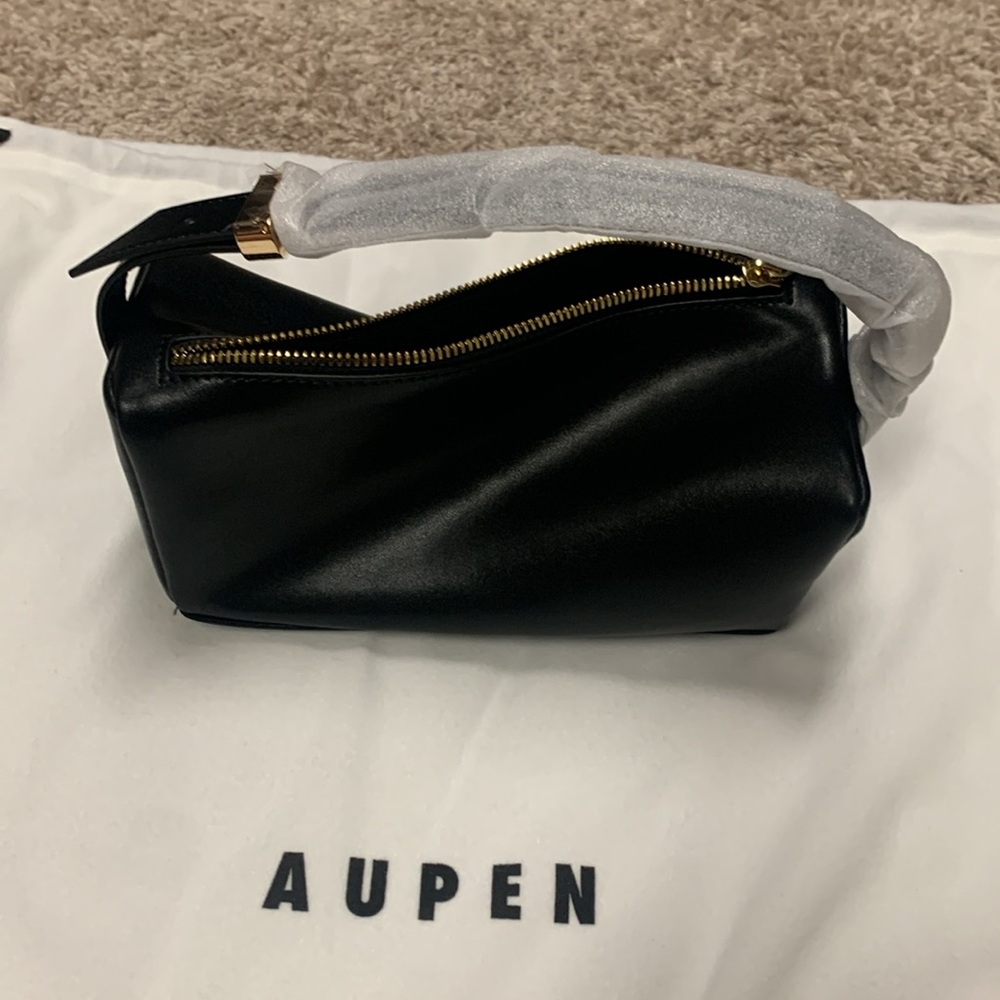 Aupen discontinued Union bag in Noir